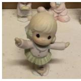 Precious Moments Figurine vintage set of 5 = Item#142662, item#732494, item#456217, item#184055, item#528658