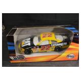 Hot Wheels Racing Caterpillar 22 NASCAR 1:24 Scale Die-Cast CAT 50277 (2001)