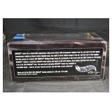 Hot Wheels Racing Caterpillar 22 NASCAR 1:24 Scale Die-Cast CAT 50277 (2001)