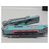 Like-New or New LEATHERMAN Signal Multi Tool w/Case