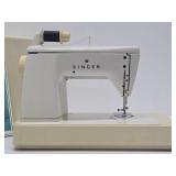 Working SINGER Sewing Machine w/Attachments & Foot Pedal