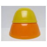 2 Vintage PYREX Glass Mixing Bowls - Yellow & Orange