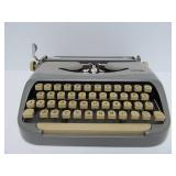 Vintage ROYALITE Portable Typewriter w/Cute Vintage Puppy Dog Cover