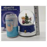 Mint in Box PEANUTS Musical Snow Globe