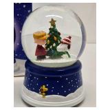 Mint in Box PEANUTS Musical Snow Globe