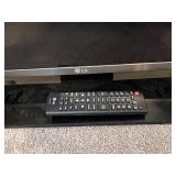 LG 40-Inch 4ÃLH5300 LED TV with Remote