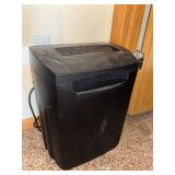 Royal 9-Sheet Maximum Personal Shredder - Black