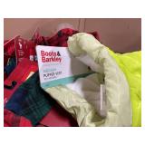 PALLET OF PET CLOTHES