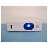 Hitachi CP-WU5505 WUXGA 5000-Lumen HD Home Theater LCD Projector / Projection System with Remote Control and HDMI Cable
