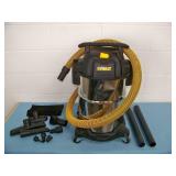 DeWalt 8 Gallon Wet/Dry Vac / Vacuum