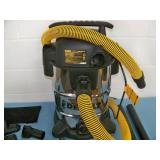 DeWalt 8 Gallon Wet/Dry Vac / Vacuum