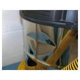 DeWalt 8 Gallon Wet/Dry Vac / Vacuum