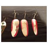 Vintage Hofgchneider Red Eye wiggler musky fishing spoon lure, Vintage Buck Perry spoon plug musky fishing lure, Vintage Lanes Spark l. Wobbler fishing lure and 3 Red & white Daredevils