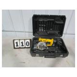 DeWalt 5-3/8" Trim Saw