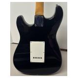 O - Fender Squier II Stratocaster - Black Electric Guitar w/ Case & Cable O - Fender Squier II Stratocaster - Black Electric Guitar w/ Case & Cable