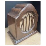 LLR - Vintage Bremer Tully Art Deco Radio LLR - Vintage Bremer Tully Art Deco Radio