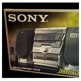 O - Sony Mini Hi-Fi Component System 60W 3CD Changer Model: MHC-RXD2 O - Sony Mini Hi-Fi Component System 60W 3CD Changer Model: MHC-RXD2