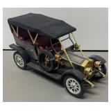 LLR - Vintage Waco Car Motif 5-Transistor Radio LLR - Vintage Waco Car Motif 5-Transistor Radio