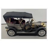 LLR - Vintage Waco Car Motif 5-Transistor Radio LLR - Vintage Waco Car Motif 5-Transistor Radio