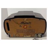 RR - Vintage Majestic Table Radio with Bakelite Cabinet RR - Vintage Majestic Table Radio with Bakelite Cabinet