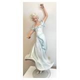DR - Vintage Schaubach Korst Porcelain Figurine DR - Vintage Schaubach Korst Porcelain Figurine