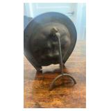 cast iron horse racing display piece