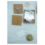 Jewelry Lot: Fashion Jewelry, Broaches, Clips, Bracelet, Keychain