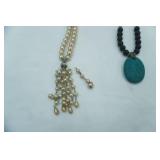 Jewelry Lot: Fashion Jewelry Necklaces