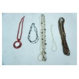 Jewelry Lot: Fashion Jewelry Necklaces