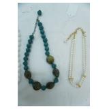 Jewelry Lot: Fashion Jewelry Necklaces