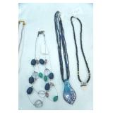 Jewelry Lot: Fashion Jewelry Necklaces
