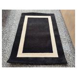 O - Wool Area Rug 6' x 4' - Black with Cream Border
