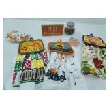 New Fall Themed Towel and Potholder Sets and Decor