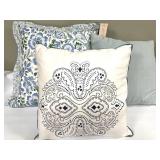Rachel Zoe Paisley Throw Pillow - White with Navy Print (Set of 3)