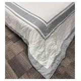 Comforter - Gray & White King