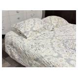 Nicole Miller Home Queen Comforter with 2 Shams