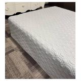 Nicole Miller Queen Bedspread