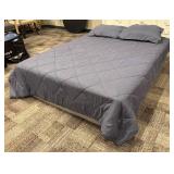 Room Essentials Full-Size Comforter with Pillowcases