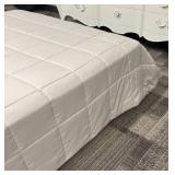 Room Essentials Queen Comforter