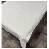 Cynthia Rowley Twin Bedspread - White Quilted Pattern