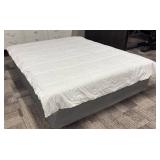 Room Essentials Twin XL Comforter - White Quilted