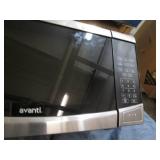 New Avanti .9 cf microwave...
