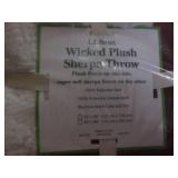 LL Beane Sherpa throw...