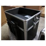 Locking stackable storage compartme...