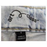 Art Class size 8 Baggy Jeans...