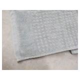 6 Madison Park Washcloths...
