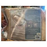 Minnesota Vikings Jersey Majestic XL; Assorted Tops & Hats & Charter Club MicroLux Bedding