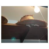 Minnesota Vikings Jersey Majestic XL; Assorted Tops & Hats & Charter Club MicroLux Bedding