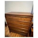 Lane Furniture 5-Drawer Dresser Chest - Wood Finish Altavista VA