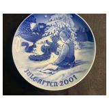 Bing & Grøndahl Juleaften Christmas Eve Plates 2000-2009 Denmark